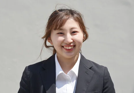 先輩社員