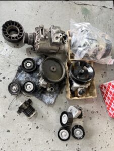【一般整備】ベンツ　ベルトのちぎれ